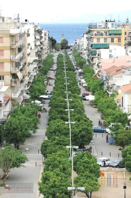 Theano'S Cozy & Quiet Lux Central Flat - Wifi & Full Amenities Patras Exteriör bild