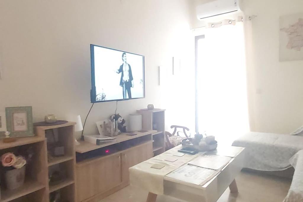 Theano'S Cozy & Quiet Lux Central Flat - Wifi & Full Amenities Patras Exteriör bild